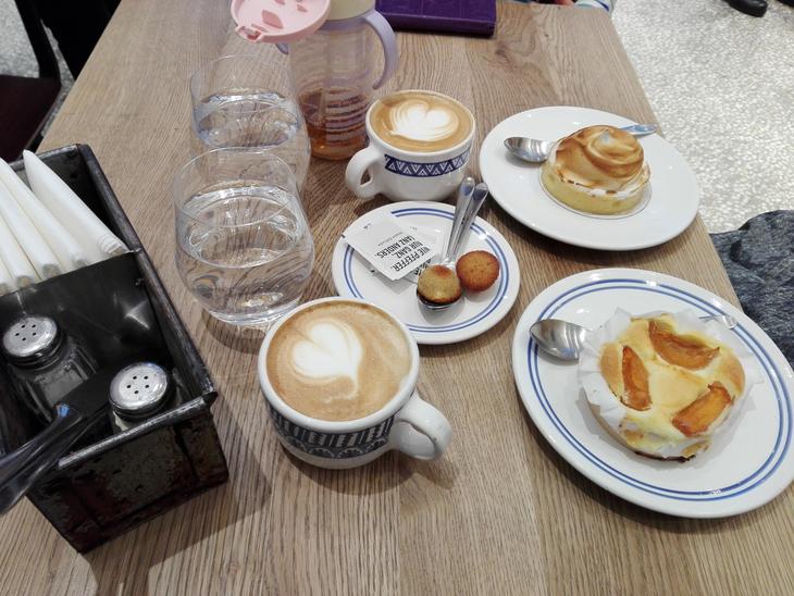 スイーツが見逃せない！閑静なウィーン8区のカフェ「Viola」 地球の歩き方